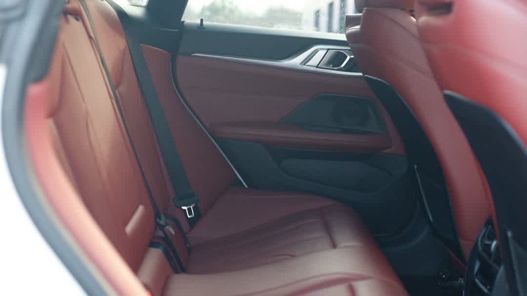 Thumbnail: 2022 BMW i4 - 27