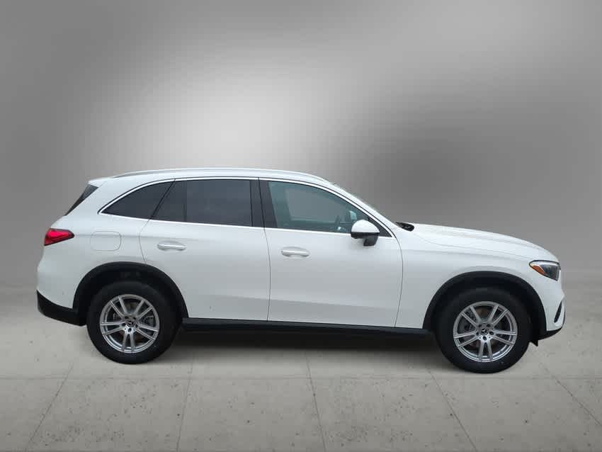 Thumbnail: 2025 Mercedes-Benz GLC - 9