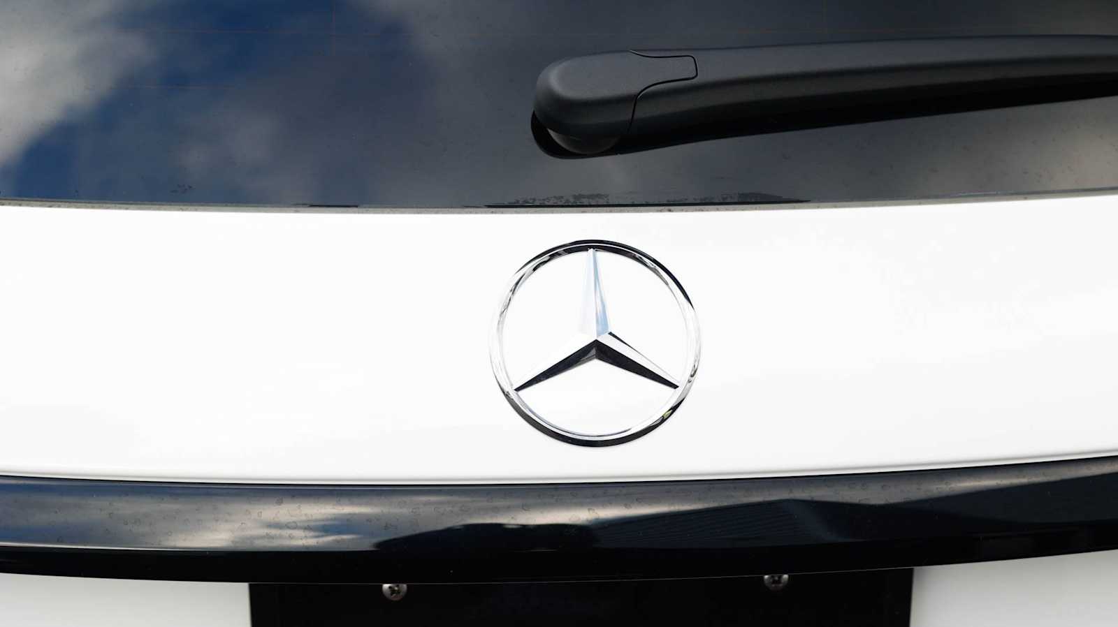 Thumbnail: 2026 Mercedes-Benz GLC - 11