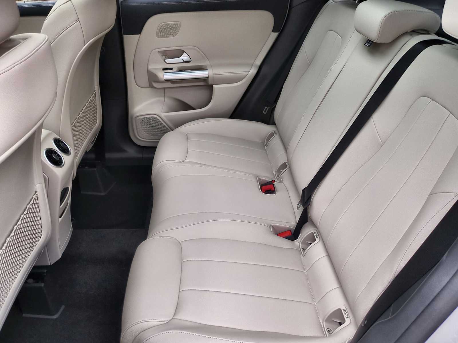 Thumbnail: 2026 Mercedes-Benz GLA - 20