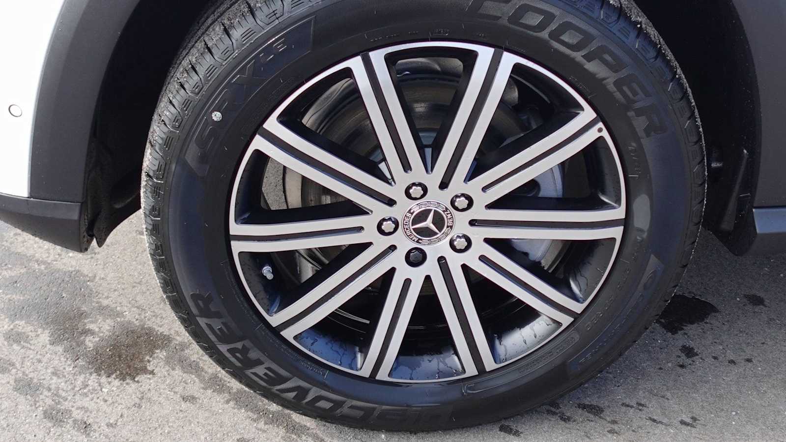 Thumbnail: 2026 Mercedes-Benz GLE - 11