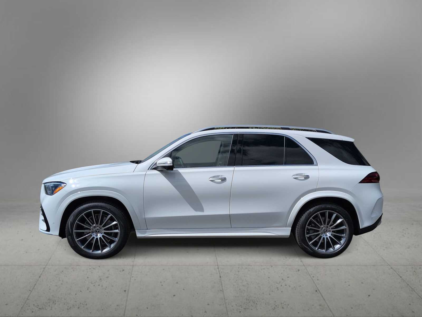 Thumbnail: 2026 Mercedes-Benz GLE - 5