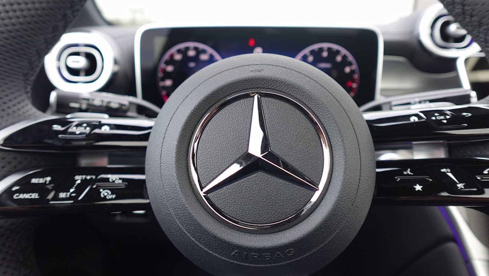 Thumbnail: 2026 Mercedes-Benz GLC - 26