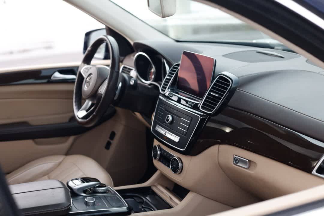 Thumbnail: 2018 Mercedes-Benz GLS - 18