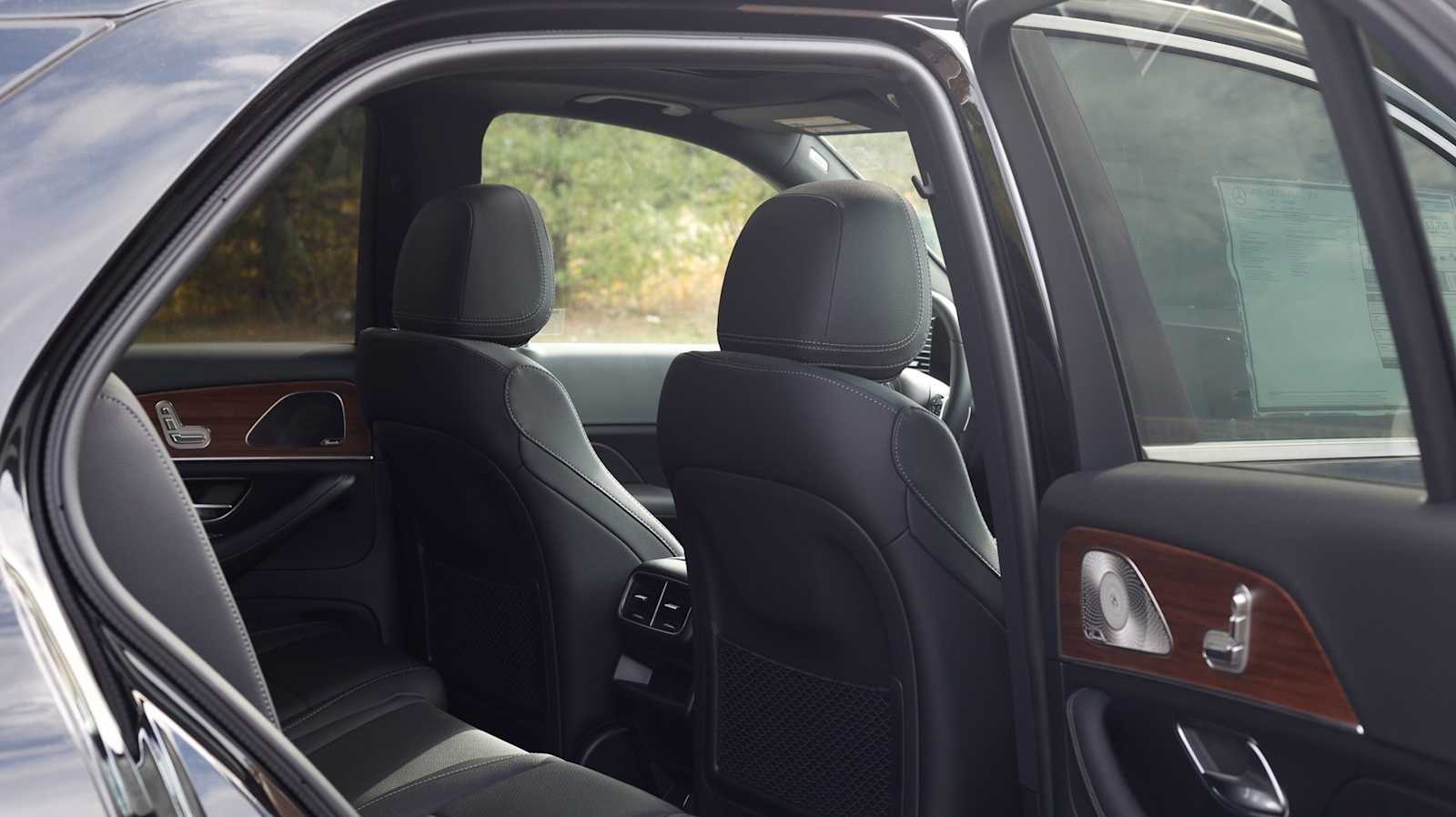 Thumbnail: 2026 Mercedes-Benz GLE - 28