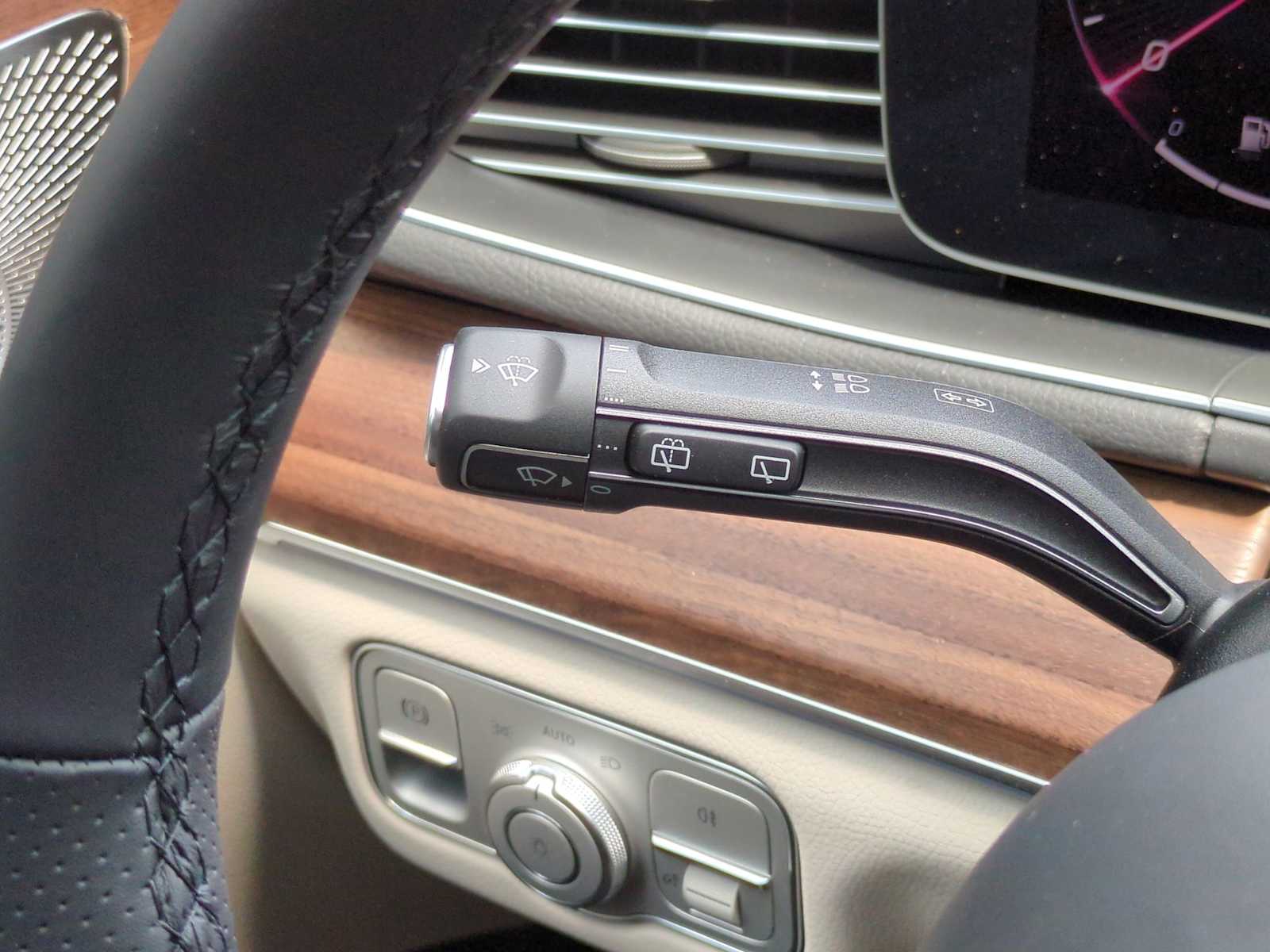 Thumbnail: 2025 Mercedes-Benz GLS - 28