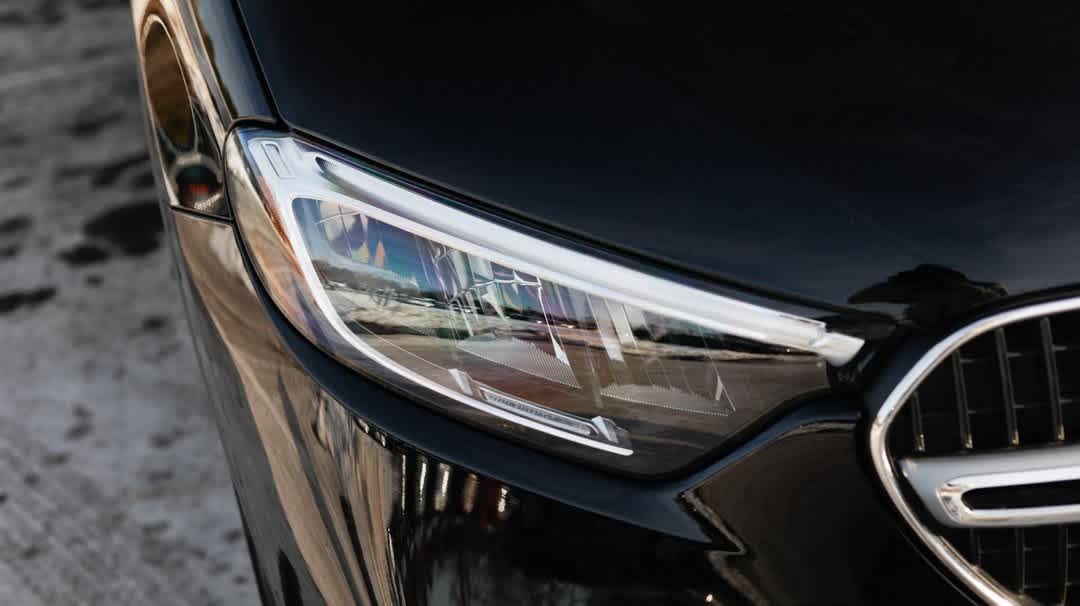 Thumbnail: 2024 Mercedes-Benz GLC - 25