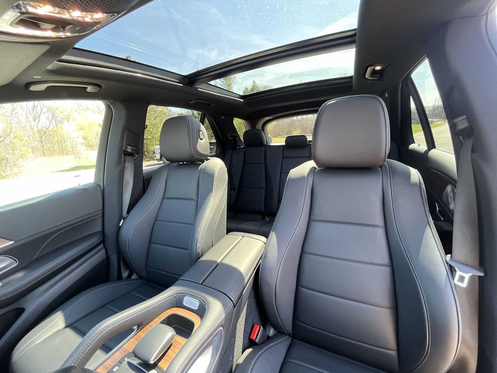 Thumbnail: 2026 Mercedes-Benz GLE - 10