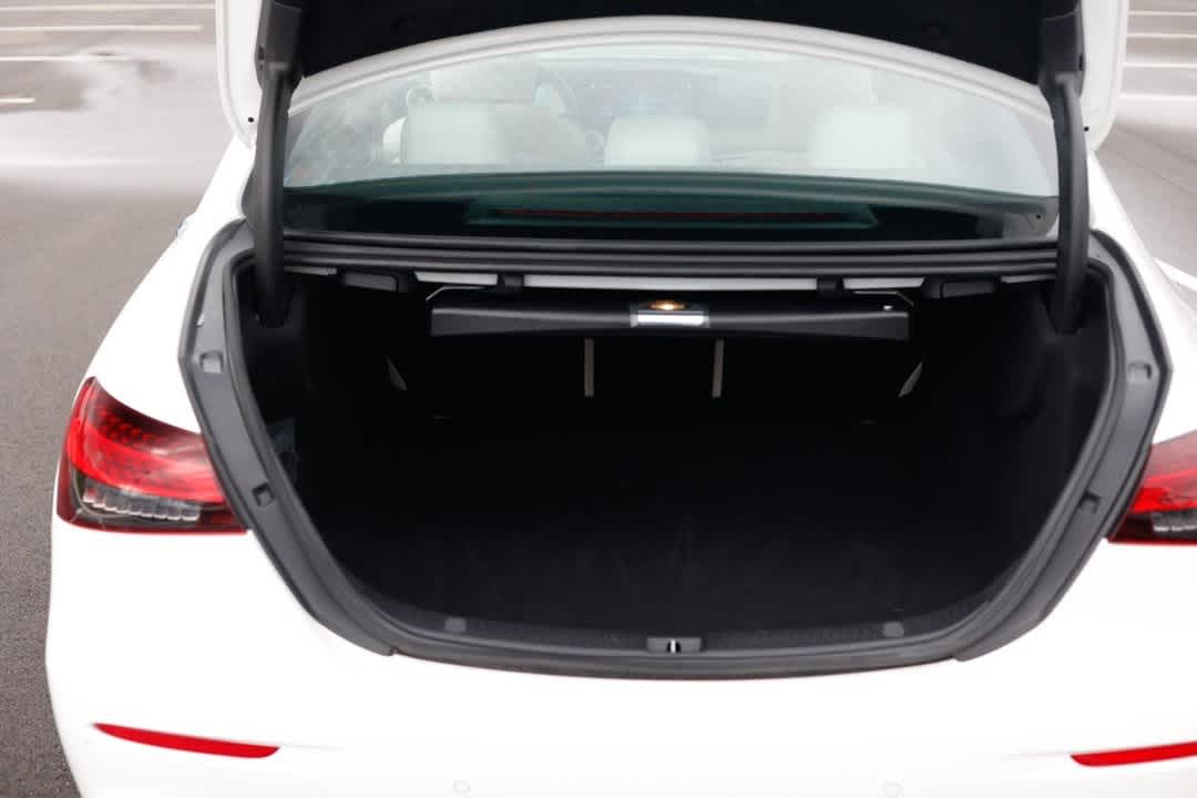 Thumbnail: 2023 Mercedes-Benz E-Class - 13