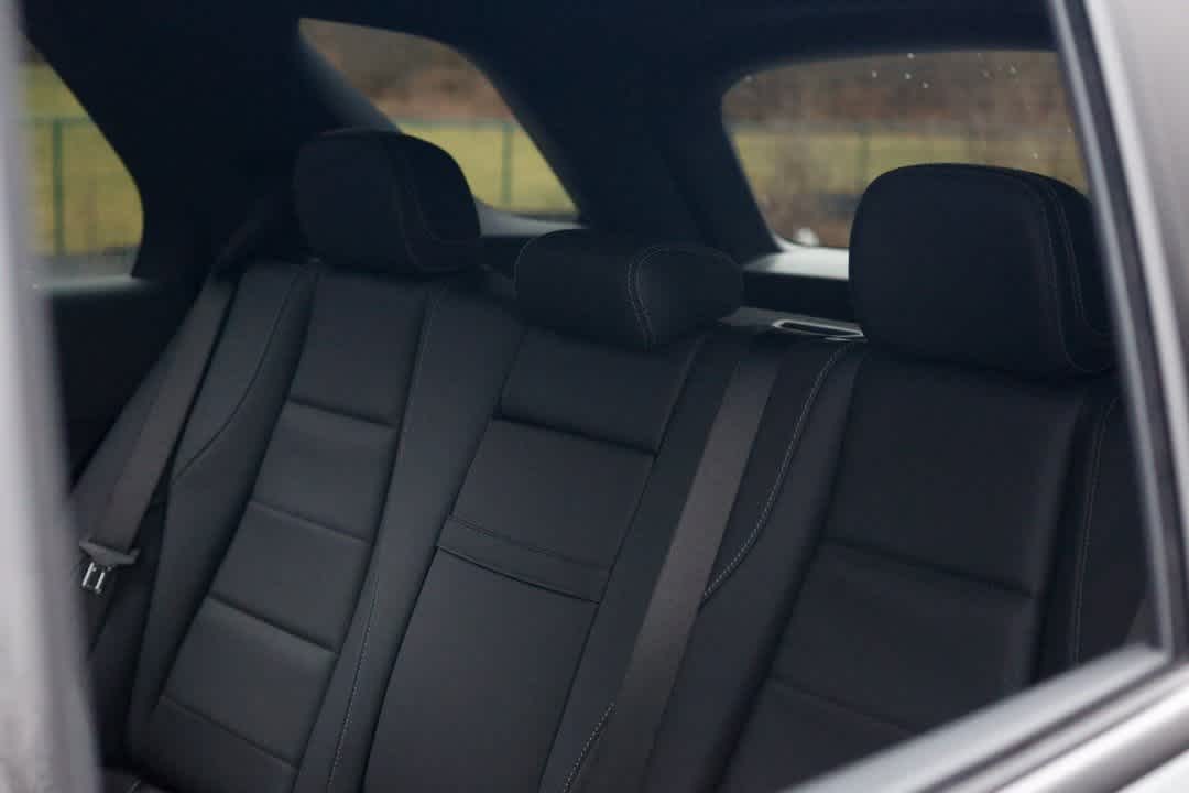 Thumbnail: 2026 Mercedes-Benz GLE - 16