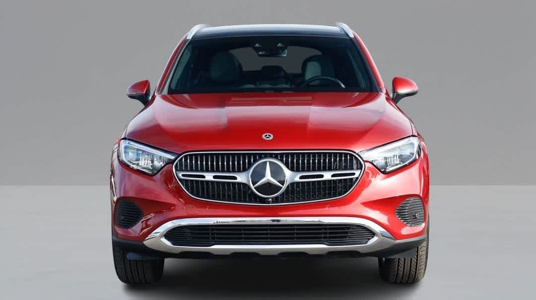 2023 Mercedes Benz GLC 300 4MATIC photo 2