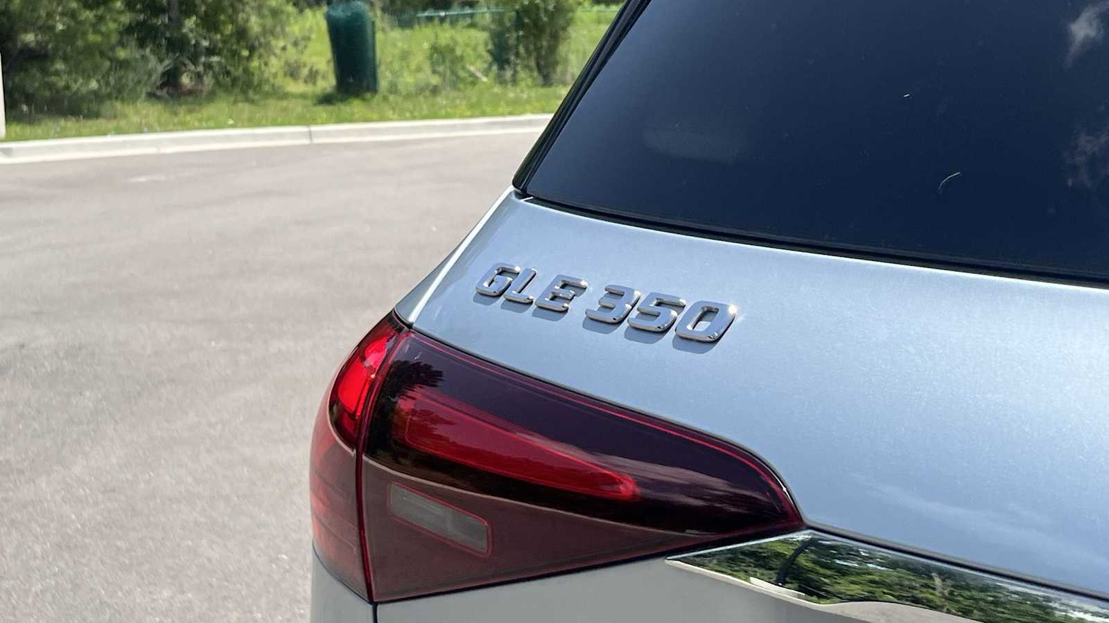 Thumbnail: 2025 Mercedes-Benz GLE - 25