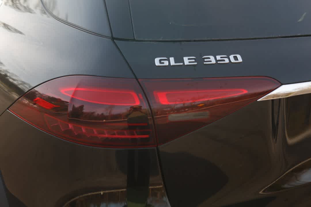 Thumbnail: 2026 Mercedes-Benz GLE - 32