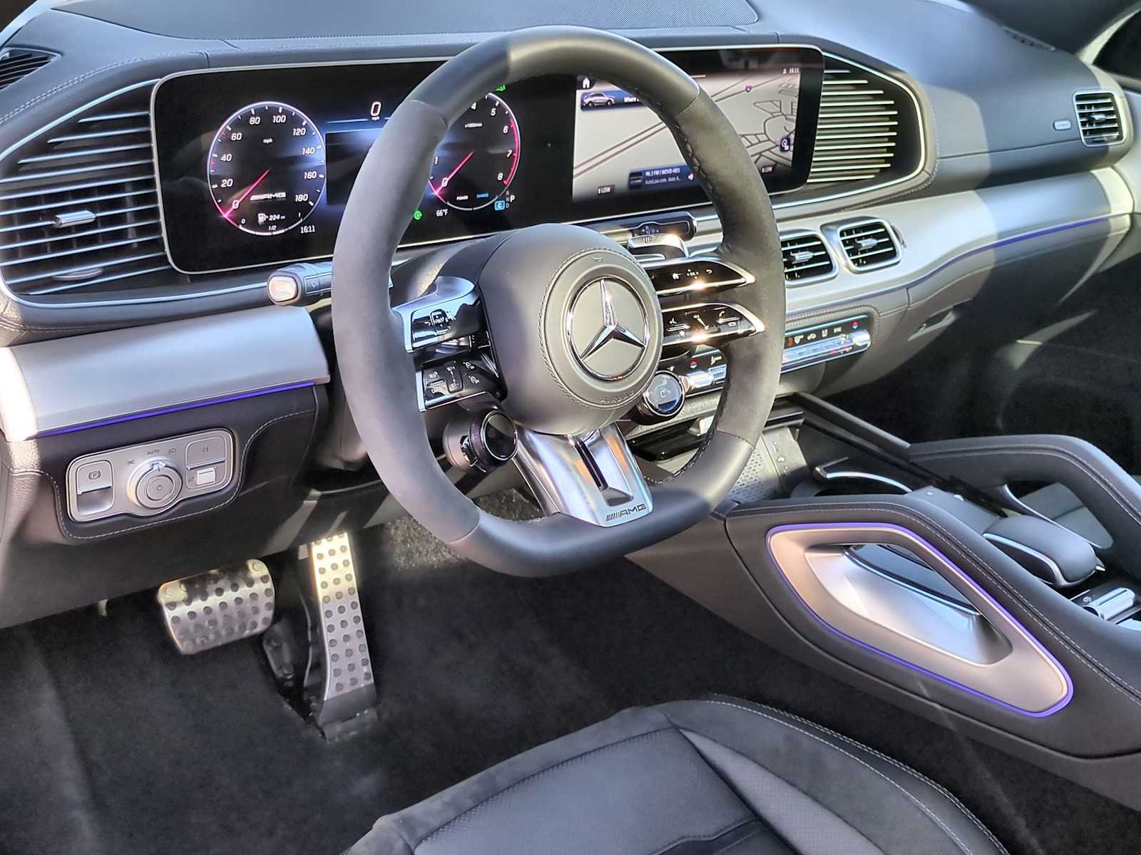 Thumbnail: 2025 Mercedes-Benz GLE - 10