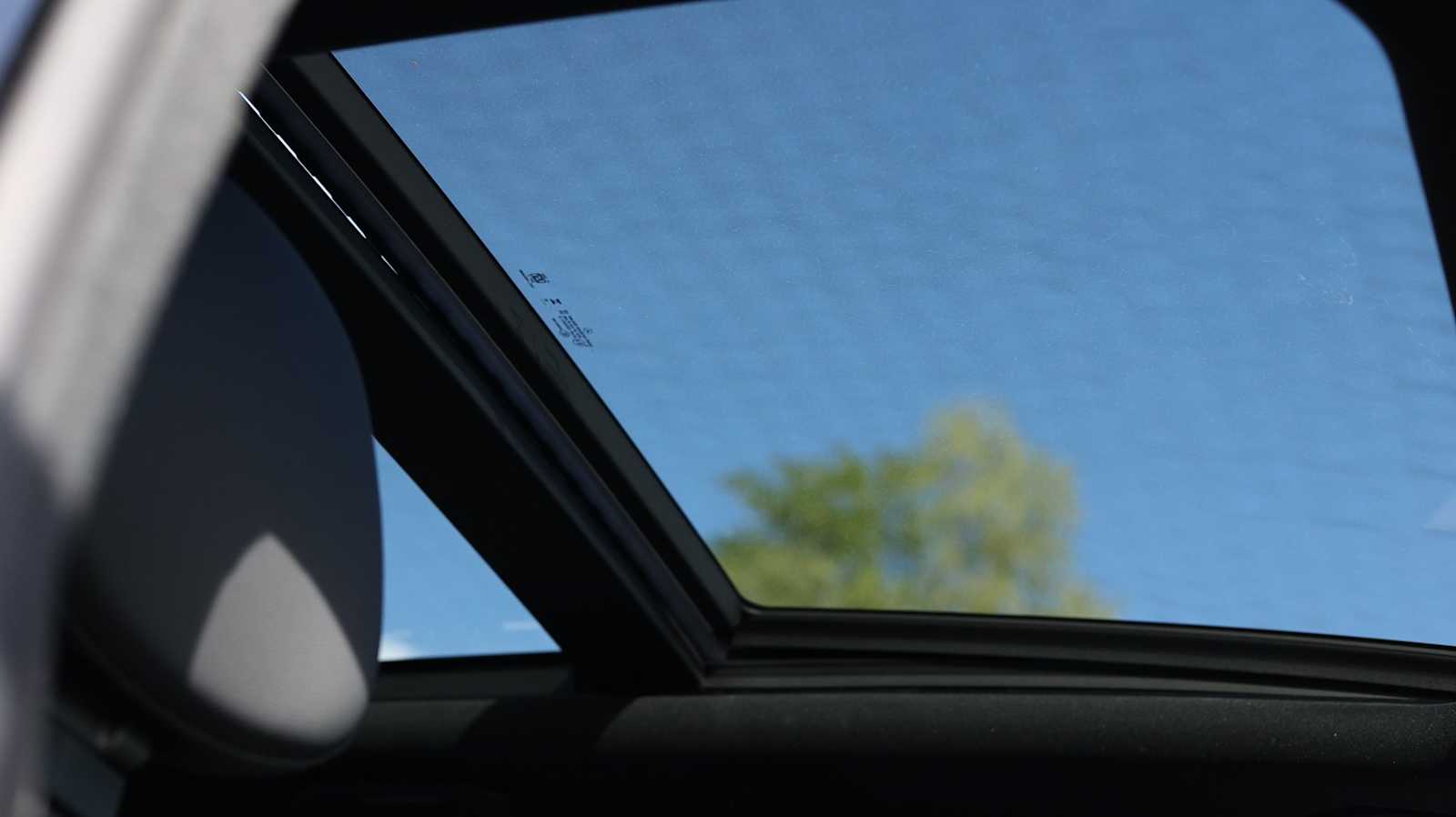 Thumbnail: 2026 Mercedes-Benz GLC - 24