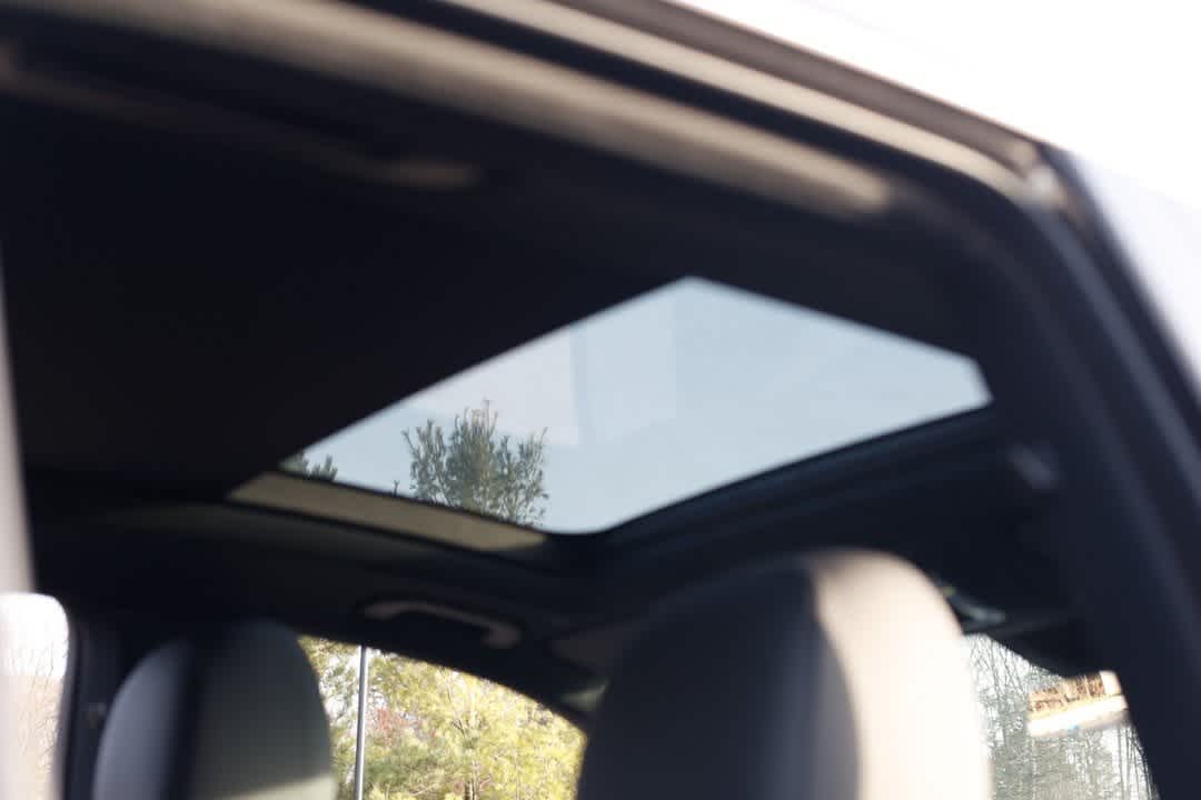 Thumbnail: 2026 Mercedes-Benz GLE - 11