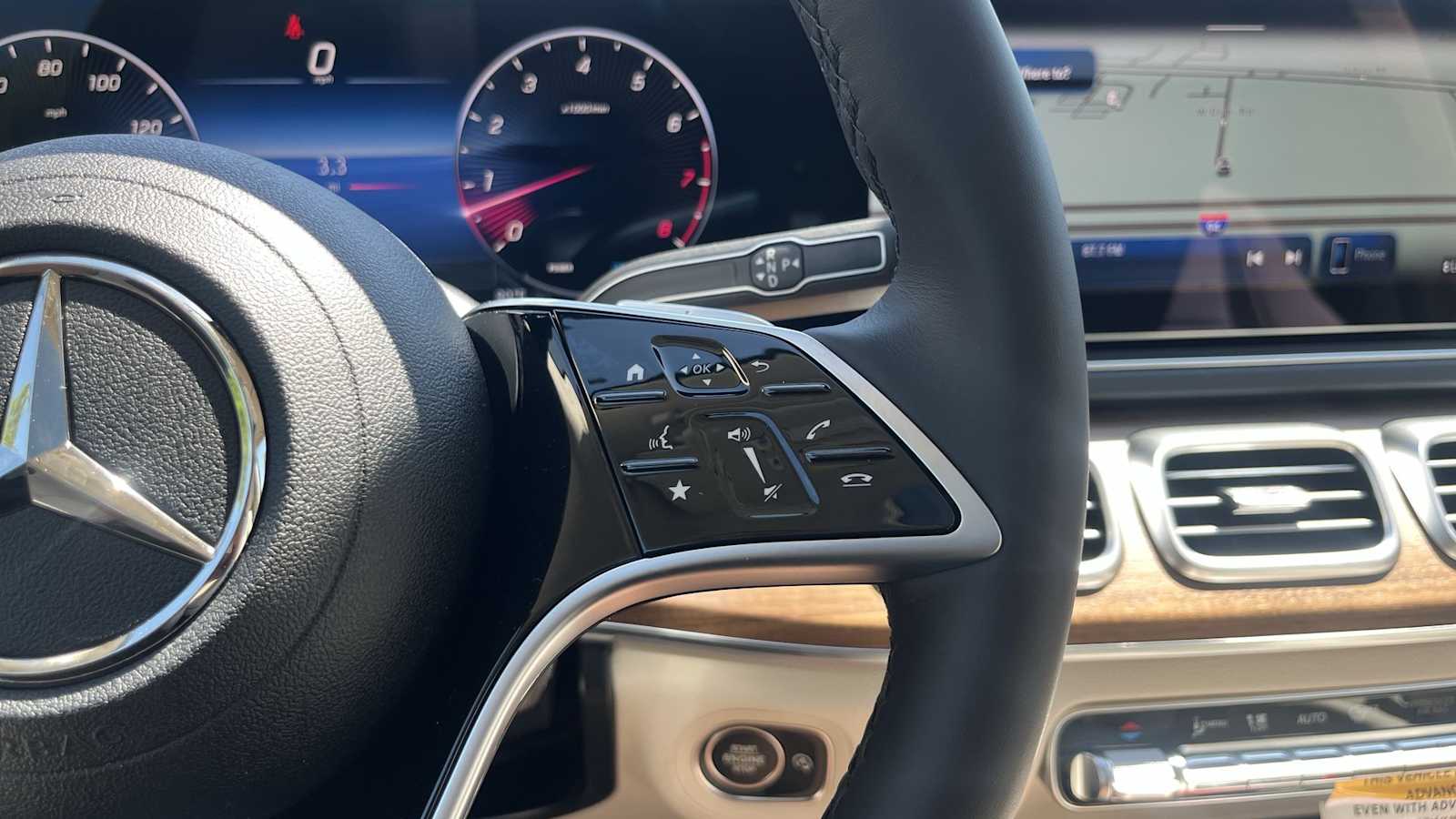 Thumbnail: 2026 Mercedes-Benz GLE - 42