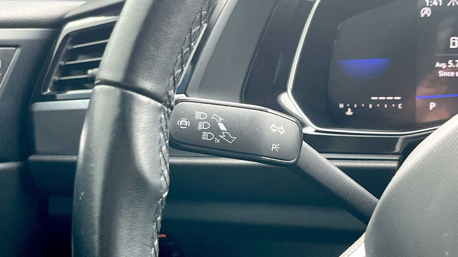 Thumbnail: 2023 Volkswagen Jetta - 41