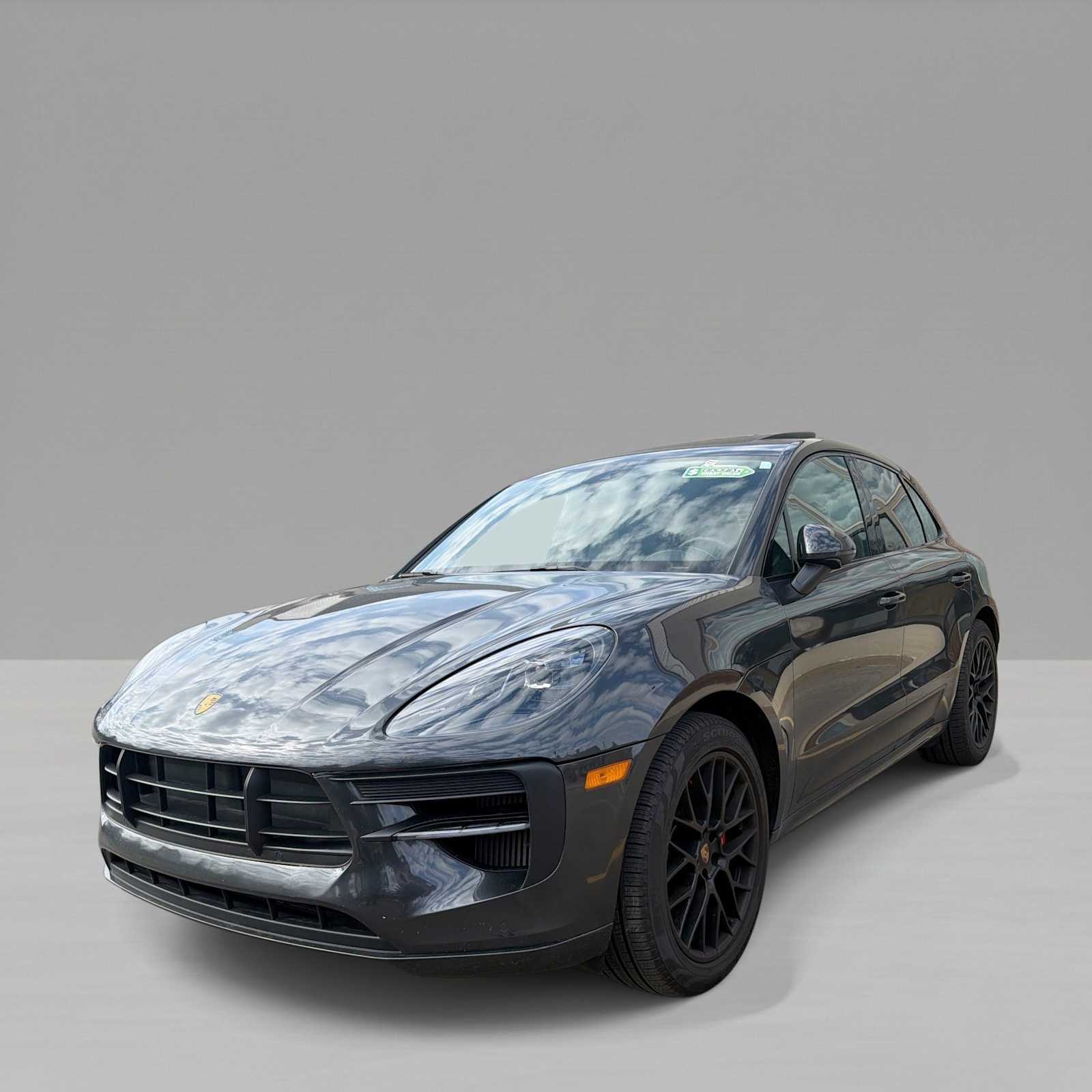 Thumbnail: 2021 Porsche Macan - 1