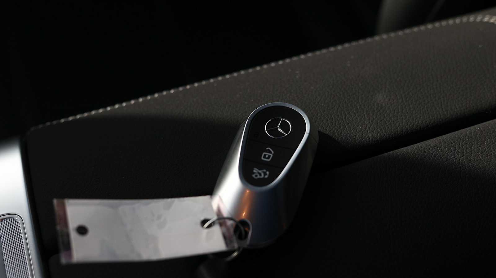 Thumbnail: 2026 Mercedes-Benz GLC - 30