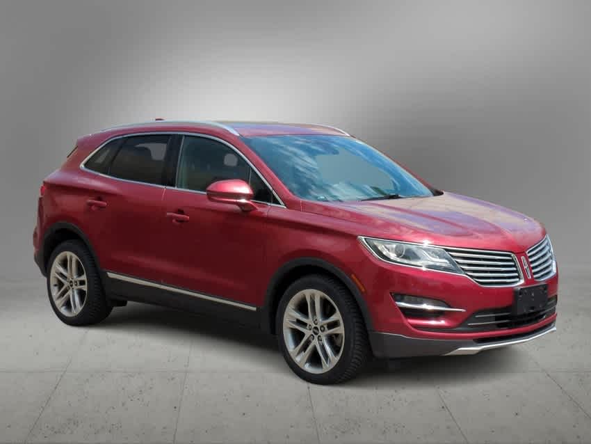 Thumbnail: 2017 Lincoln MKC - 2