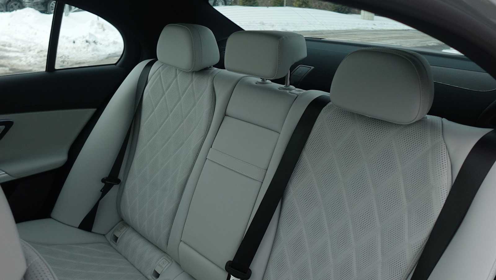 Thumbnail: 2026 Mercedes-Benz E-Class - 30