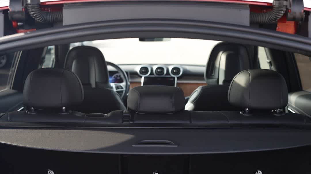 Thumbnail: 2023 Mercedes-Benz GLC - 28