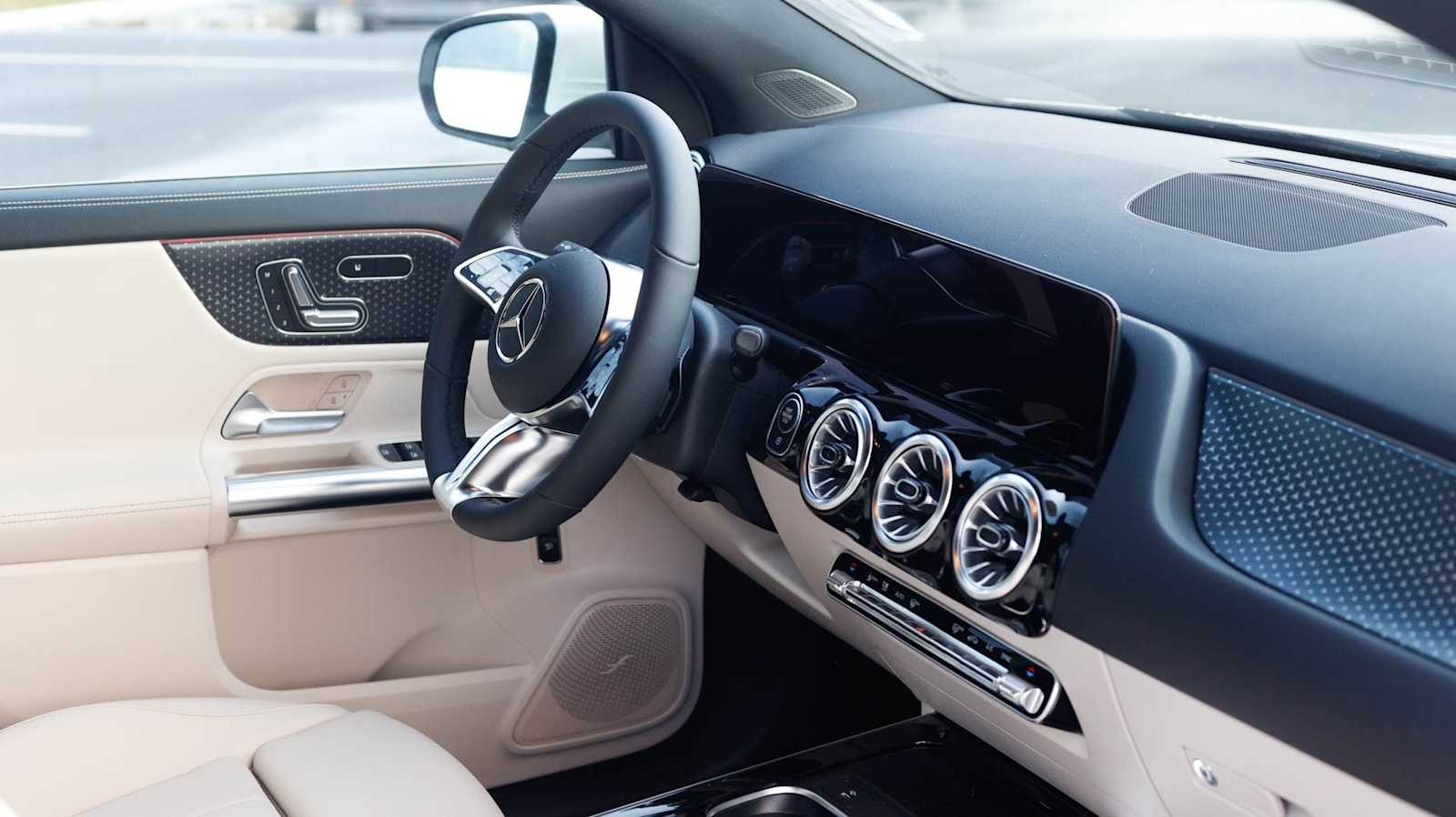 Thumbnail: 2026 Mercedes-Benz GLA - 13