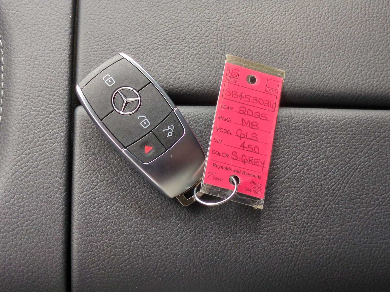 Thumbnail: 2025 Mercedes-Benz GLS - 38