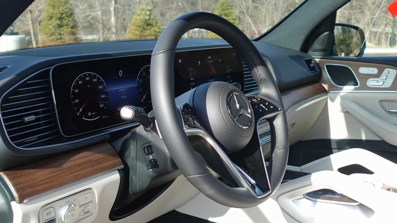 Thumbnail: 2026 Mercedes-Benz GLE - 25