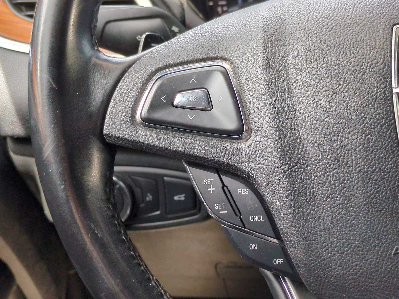 Thumbnail: 2017 Lincoln MKC - 26
