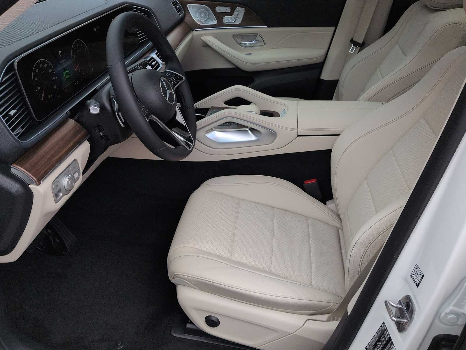 Thumbnail: 2026 Mercedes-Benz GLE - 17