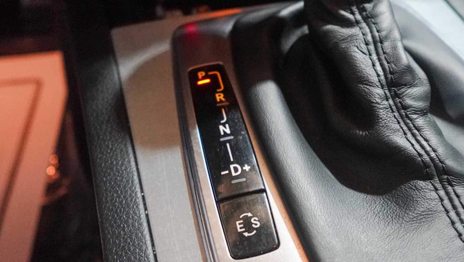 Thumbnail: 2015 Mercedes-Benz C-Class - 35