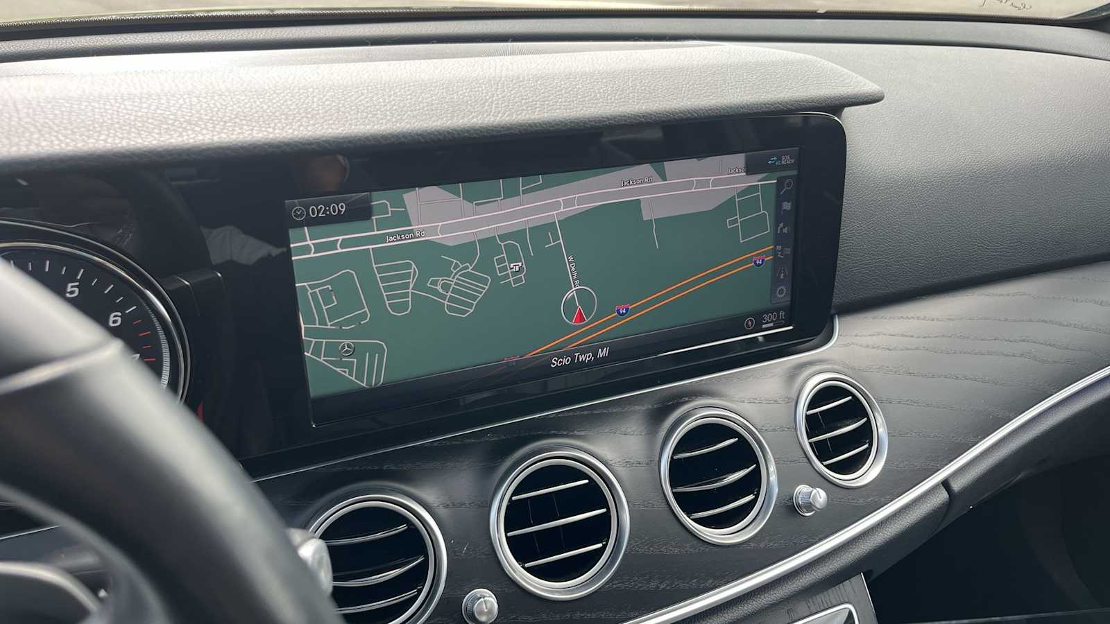Thumbnail: 2019 Mercedes-Benz E-Class - 44