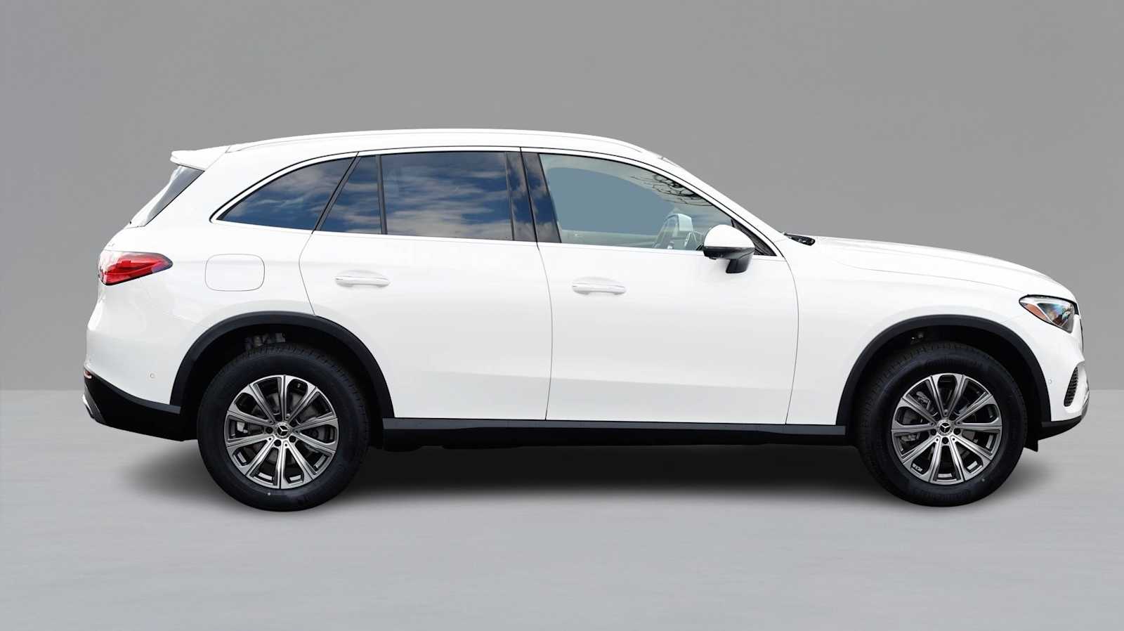Thumbnail: 2026 Mercedes-Benz GLC - 4