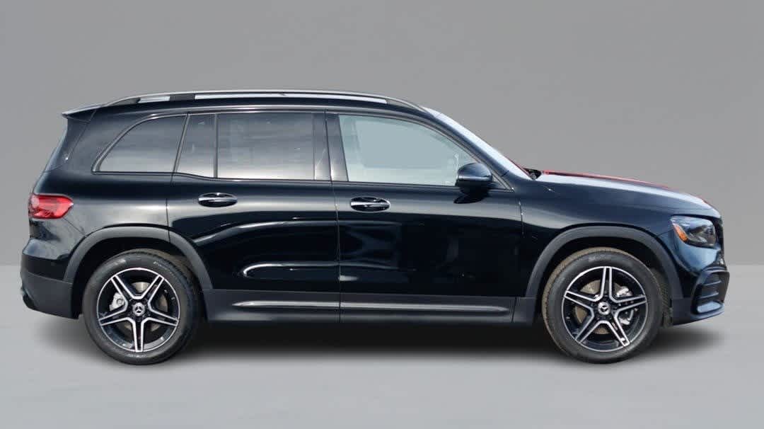 Thumbnail: 2025 Mercedes-Benz GLB - 4