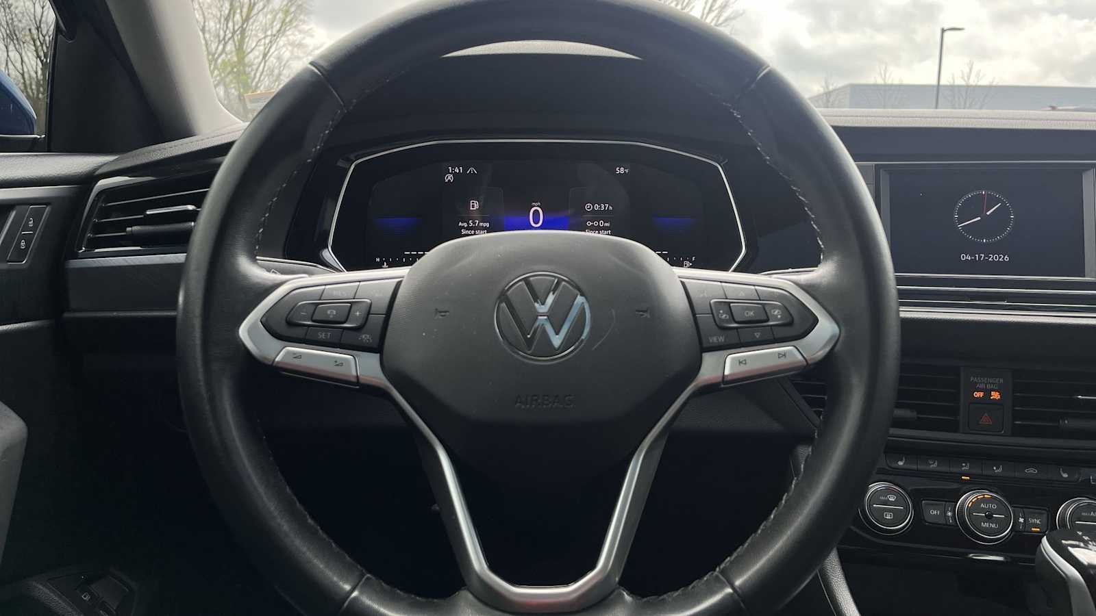 Thumbnail: 2023 Volkswagen Jetta - 37