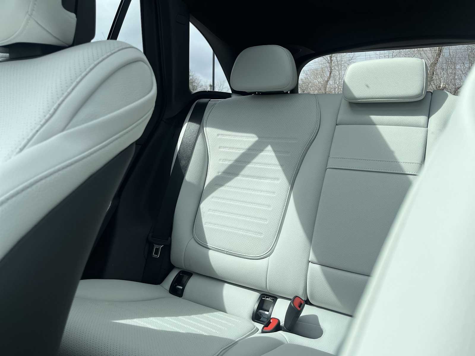 Thumbnail: 2026 Mercedes-Benz GLC - 27