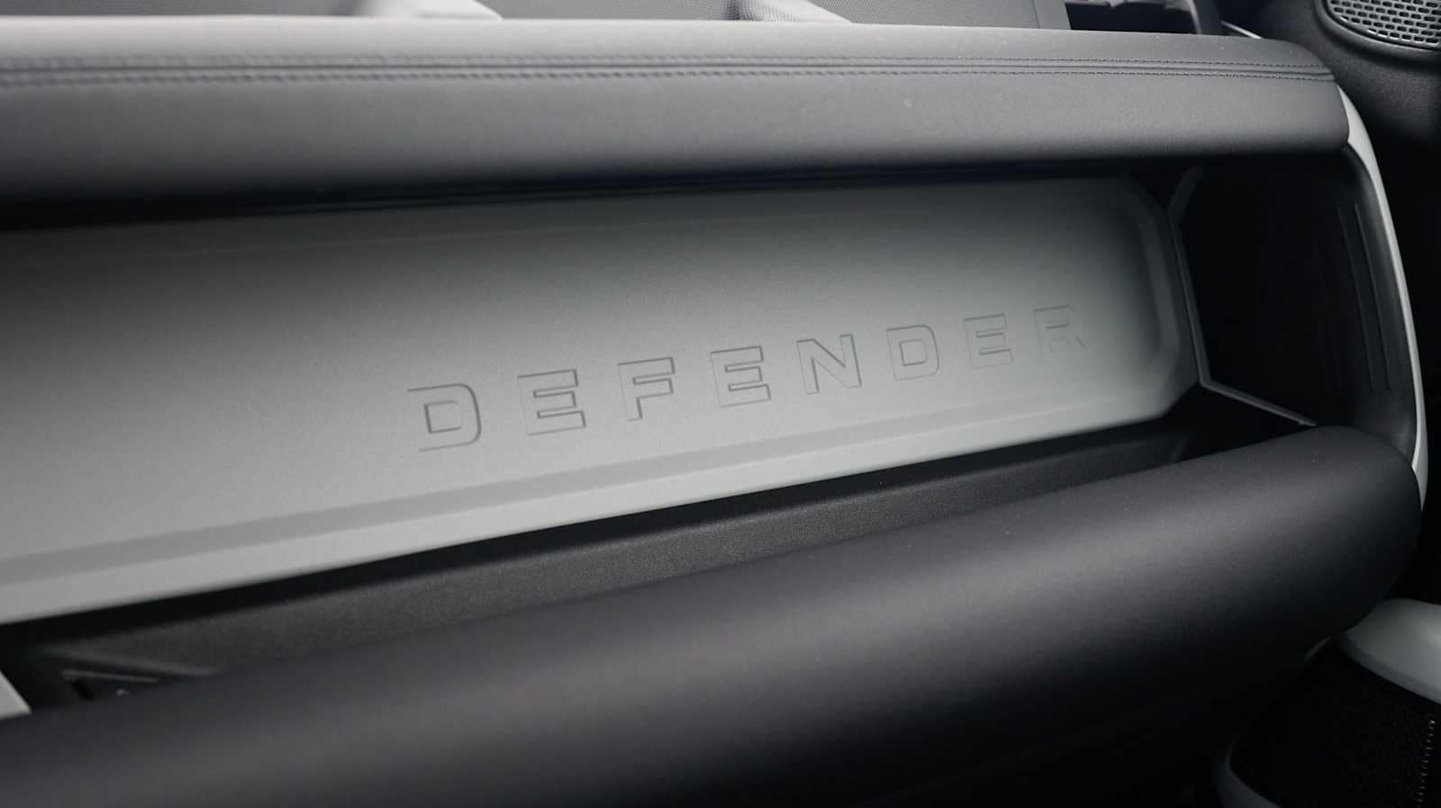 Thumbnail: 2024 Land Rover Defender - 15