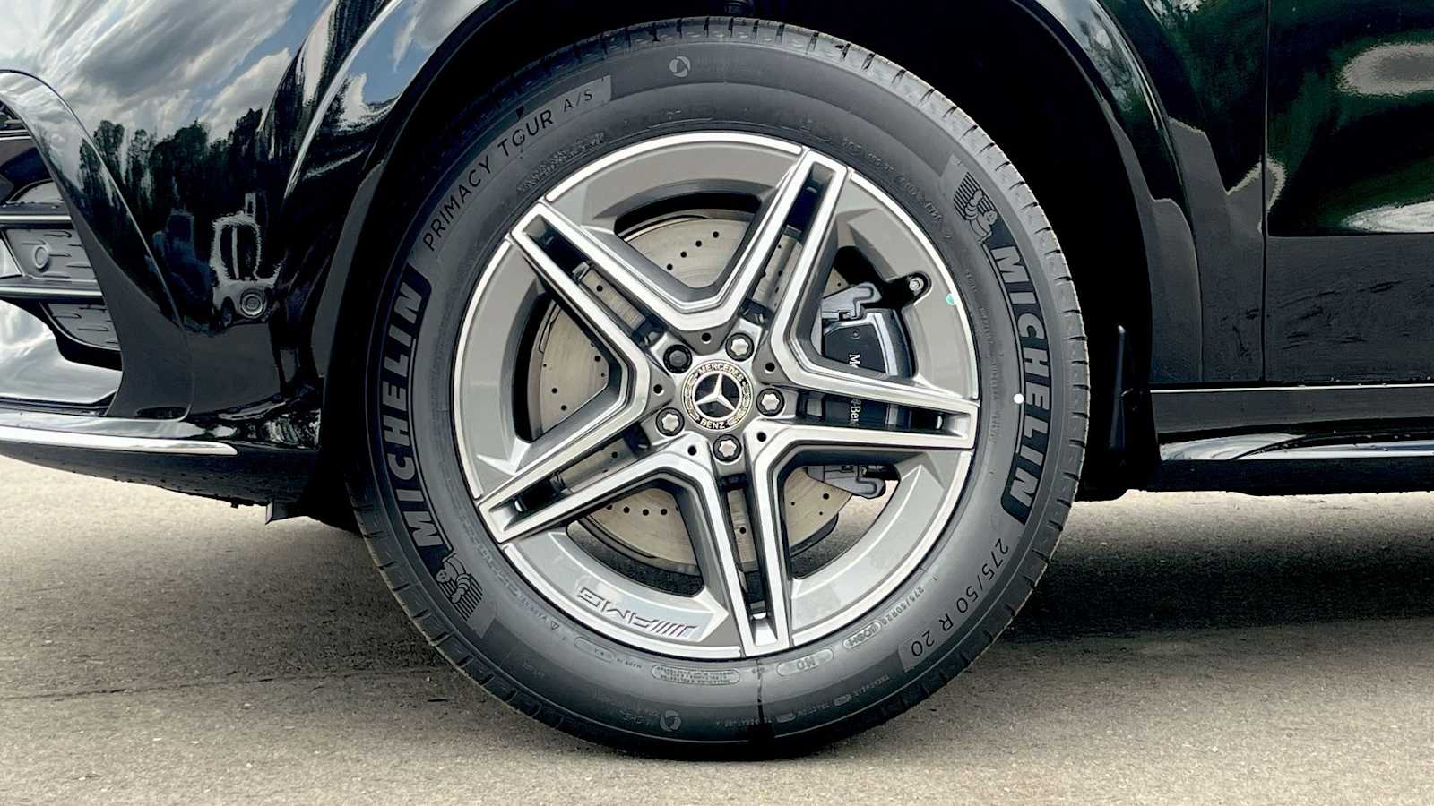 Thumbnail: 2026 Mercedes-Benz GLE - 26