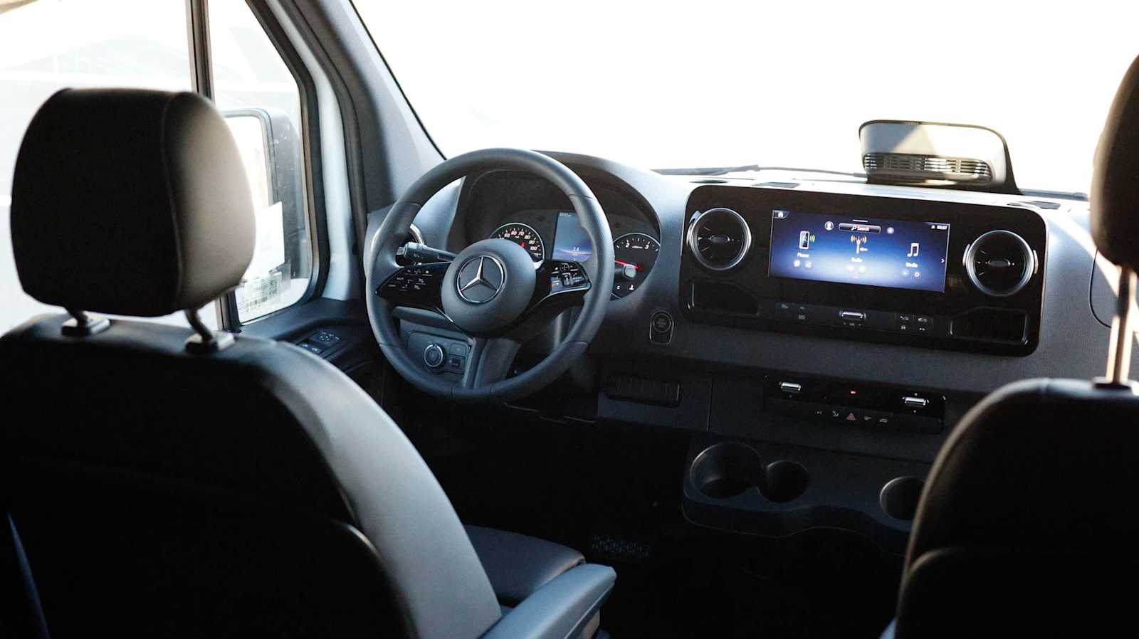 Thumbnail: 2026 Mercedes-Benz Sprinter - 19