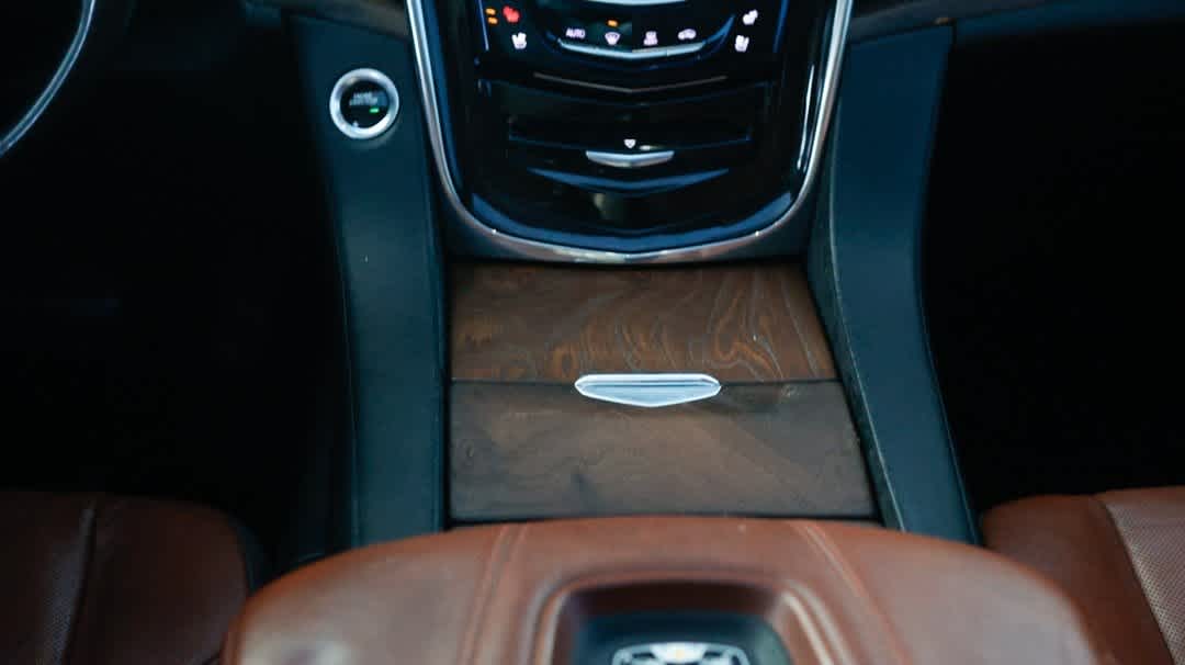 Thumbnail: 2016 Cadillac Escalade - 30