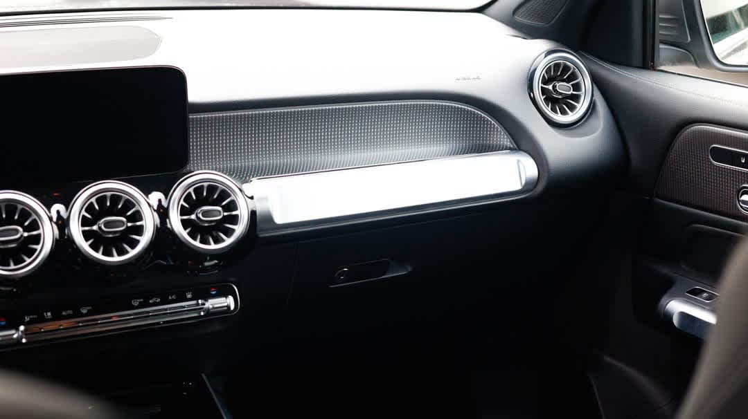 Thumbnail: 2023 Mercedes-Benz EQB - 31