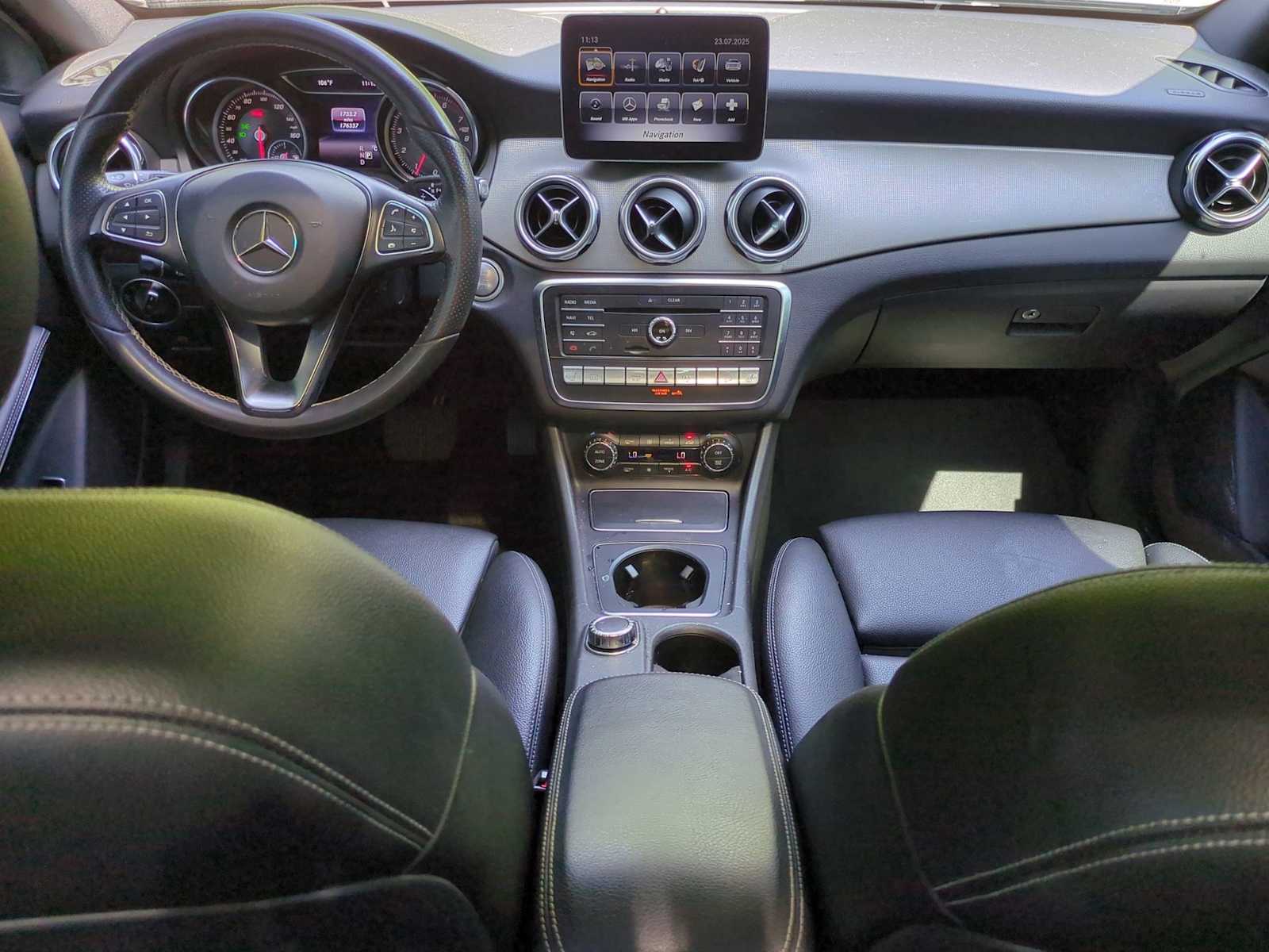 Thumbnail: 2018 Mercedes-Benz GLA - 16