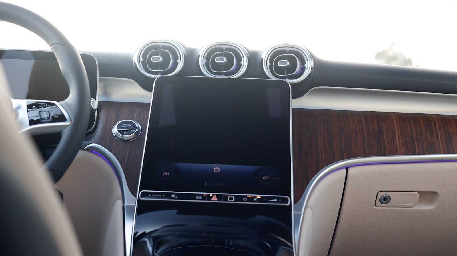 Thumbnail: 2026 Mercedes-Benz GLC - 15