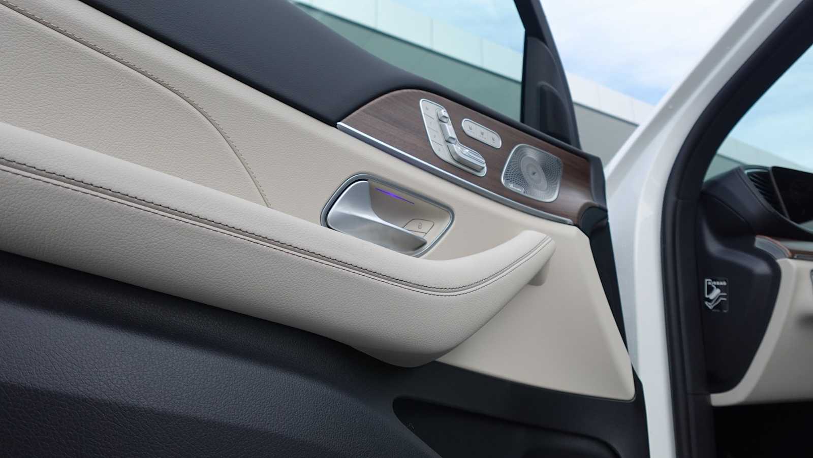 Thumbnail: 2026 Mercedes-Benz GLE - 31