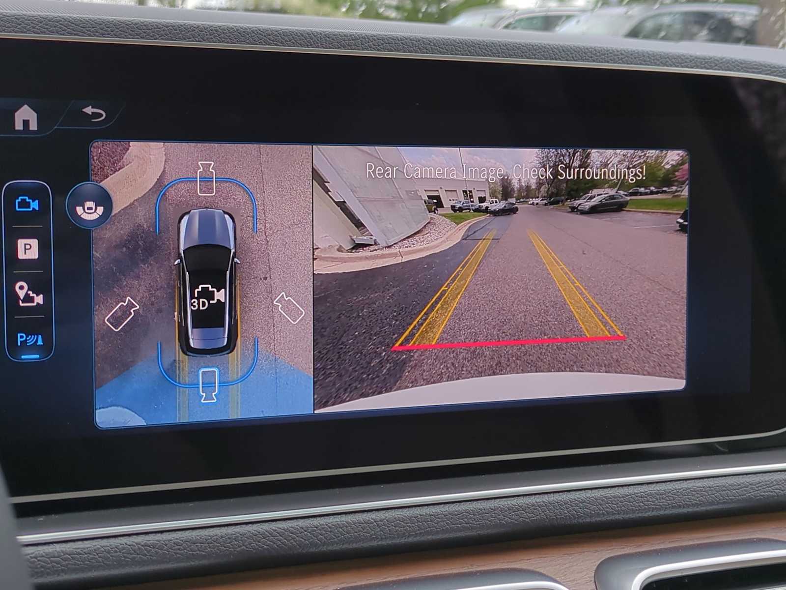 Thumbnail: 2025 Mercedes-Benz GLE - 30