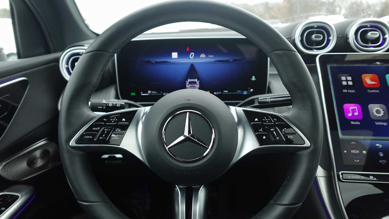 Thumbnail: 2025 Mercedes-Benz GLC - 28