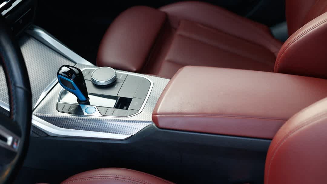 Thumbnail: 2022 BMW i4 - 34