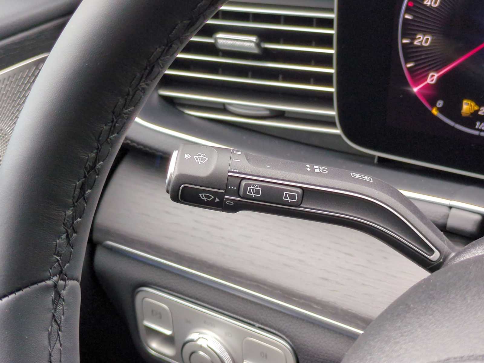 Thumbnail: 2025 Mercedes-Benz GLS - 27